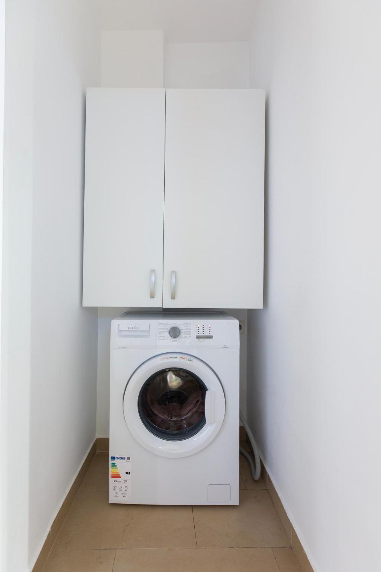 Ultracentral Hong Kong 3 Bdrm Apartment Букурещ Екстериор снимка