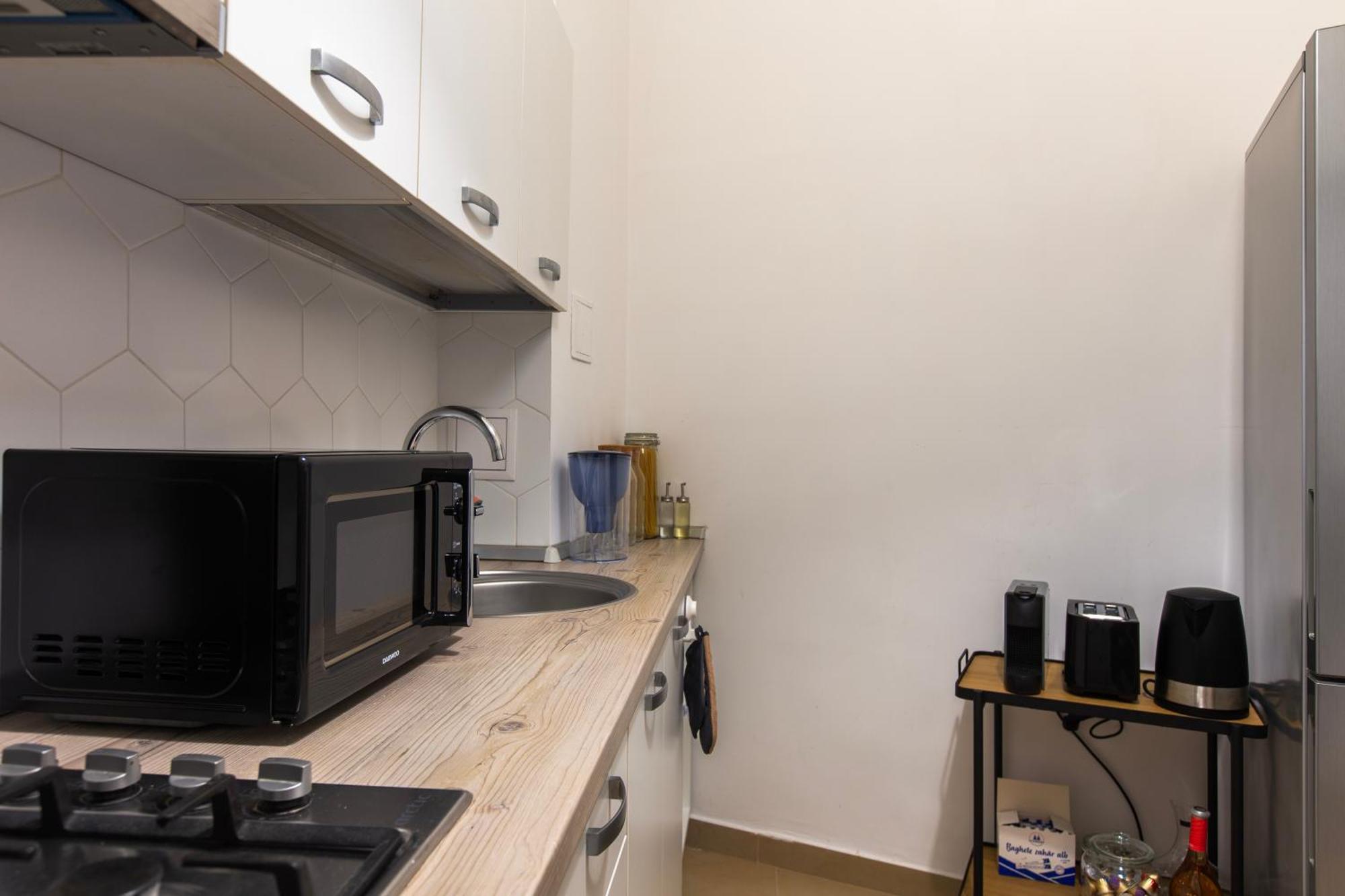 Ultracentral Hong Kong 3 Bdrm Apartment Букурещ Екстериор снимка