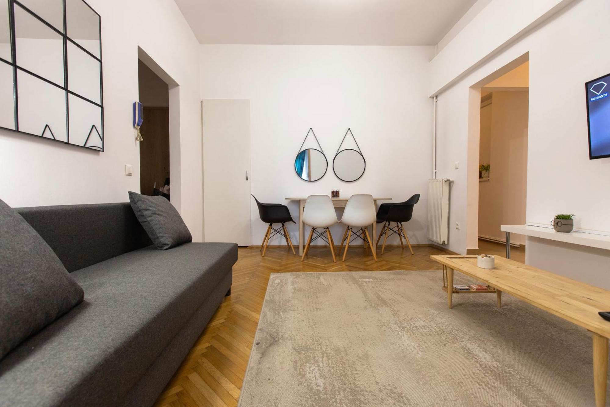 Ultracentral Hong Kong 3 Bdrm Apartment Букурещ Екстериор снимка